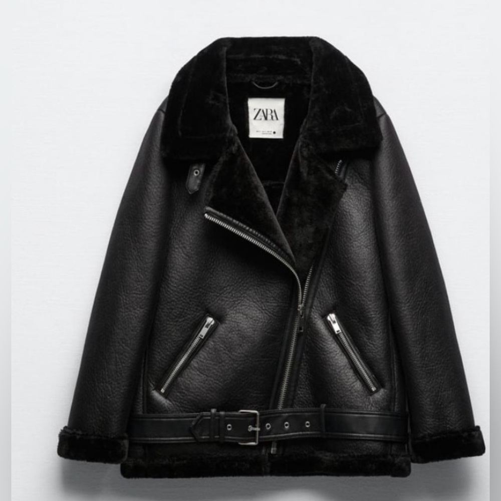 Zara Woman Double Faced Jacket in Black. Size XS